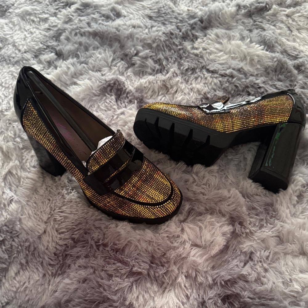 Betsey Johnson Gold and Black Heels